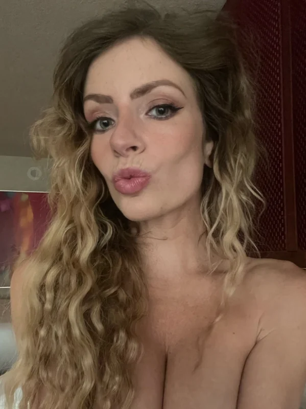 Cody Renee Cameron OnlyFans Profile Cody Renee Cameron OnlyFans Badass Biker Babe