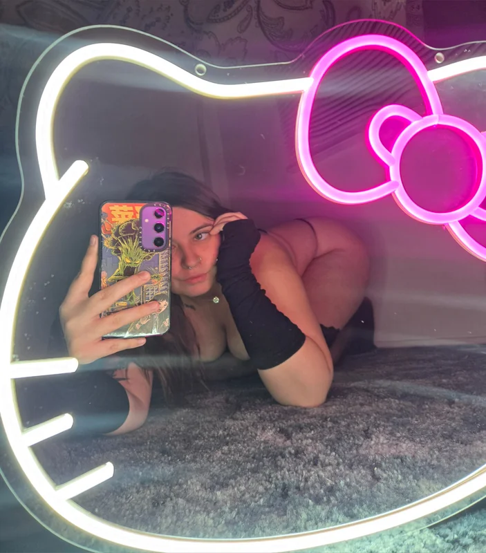 Heylynnn OnlyFans creator with unique content