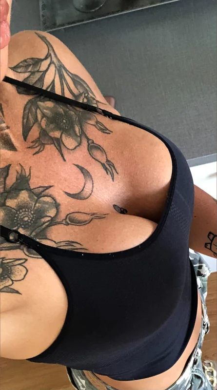 Maxiine OnlyFans profile