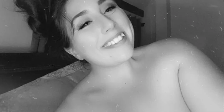 Honeyyxx3 OnlyFans Creator Honeyyxx3 OnlyFans Curvy Creator