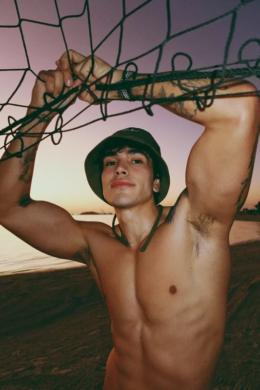 Alejo Pino OnlyFans profile showcasing photography