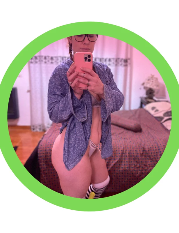 LATINA GIRLFRIEND - OnlyFans Creator Profile Picture