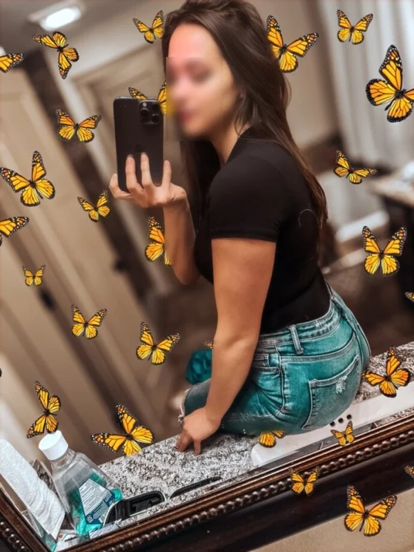 Hotwifehallie OnlyFans sweet and naughty creator