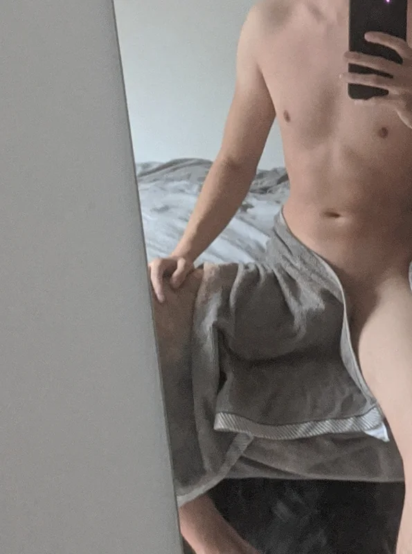 Don't tell my girlfriend - OnlyFans Creator Profile Picture