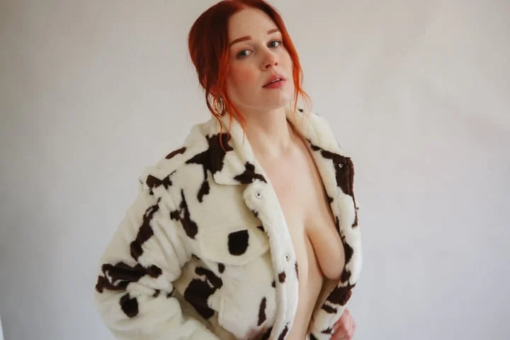 Iamjazzerella OnlyFans Profile Iamjazzerella OnlyFans curvy redhead