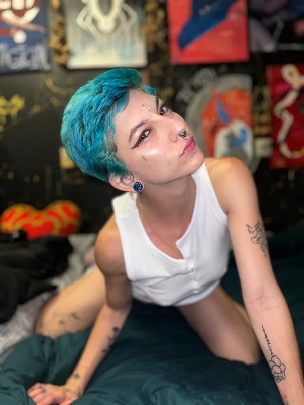 Icarusshubris OnlyFans creator with exclusive content