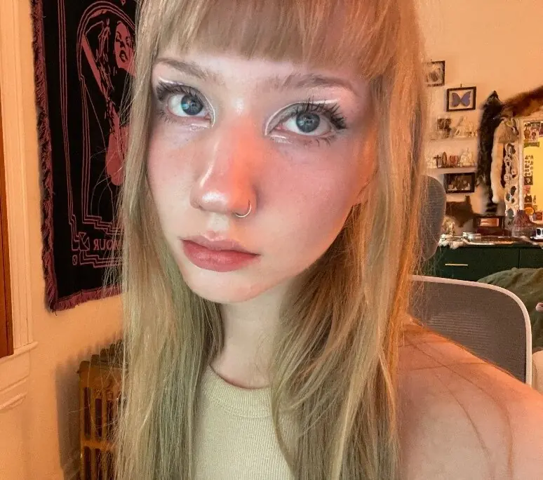 strange girl - OnlyFans Creator Profile Picture