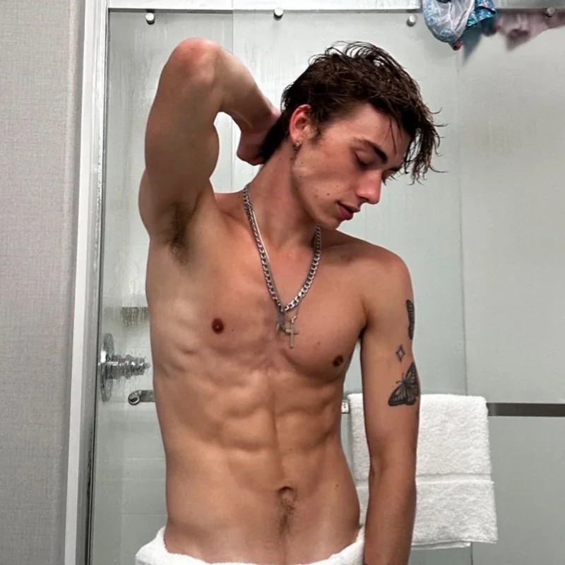 Zack Lilly OnlyFans Creator Zack Lilly OnlyFans creator with vibrant party vibes