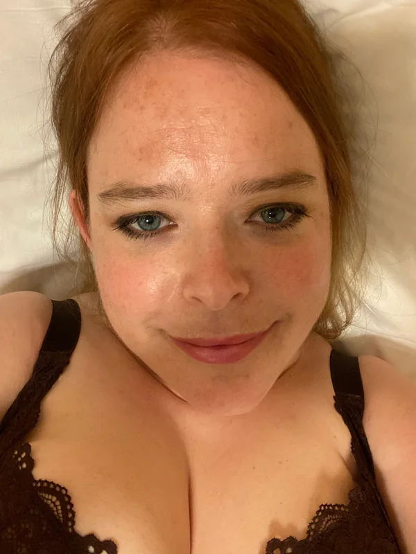 Indigoskyxxx OnlyFans creator with captivating eyes