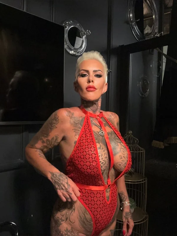 Inkedfox696 OnlyFans Profile Inkedfox696 OnlyFans Curvy Tattooed Model