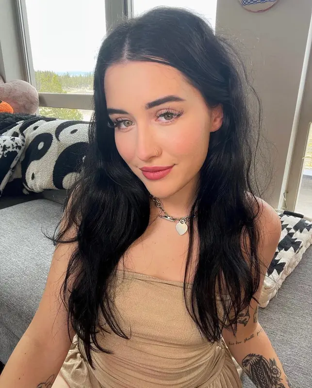 Cara Campbell - OnlyFans Creator Profile Picture