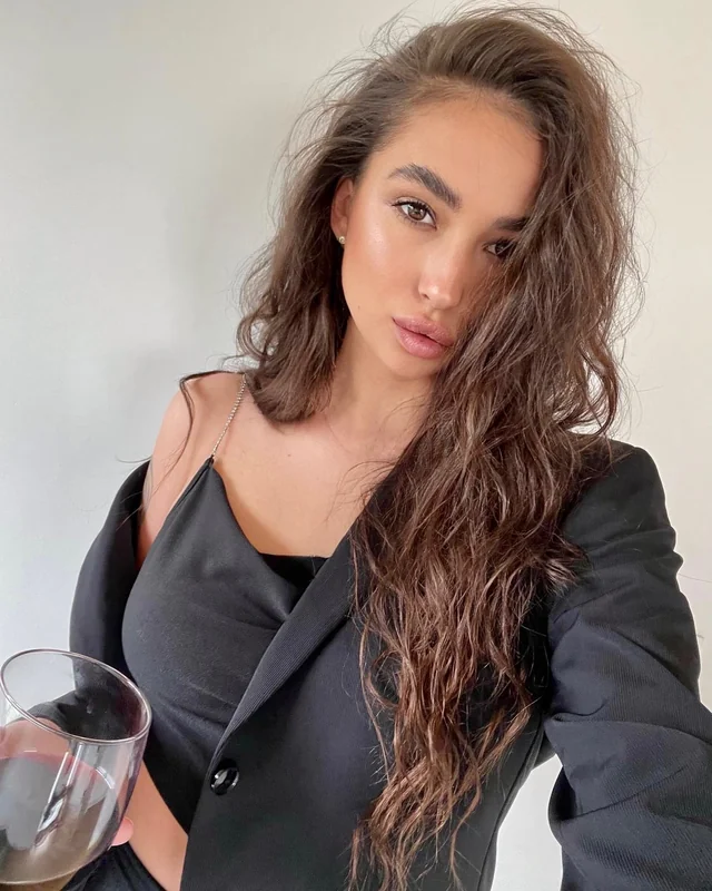 Isaalvarolove OnlyFans Ukrainian creator