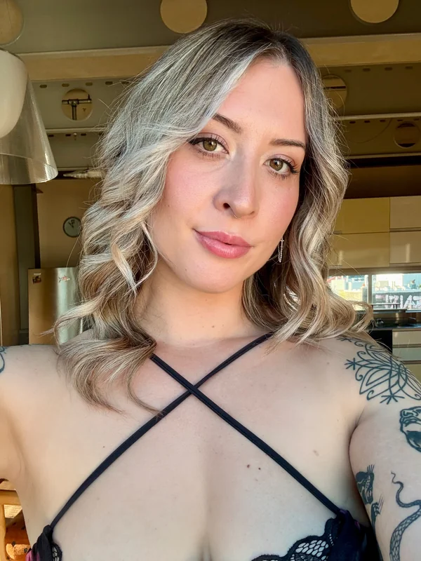 Olive Evans - OnlyFans Creator Profile Picture