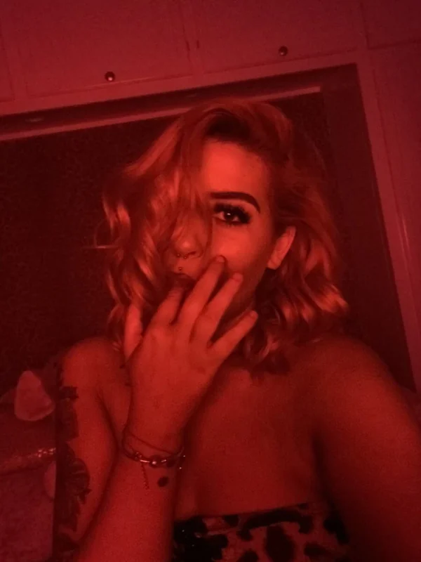 Itsamberbelle OnlyFans Creator Itsamberbelle OnlyFans curvy tattooed creator