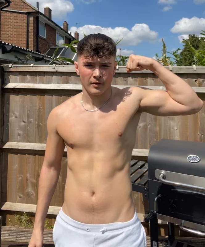 Itscoreyhenley Profile on OnlyFans Itscoreyhenley OnlyFans ripped creator