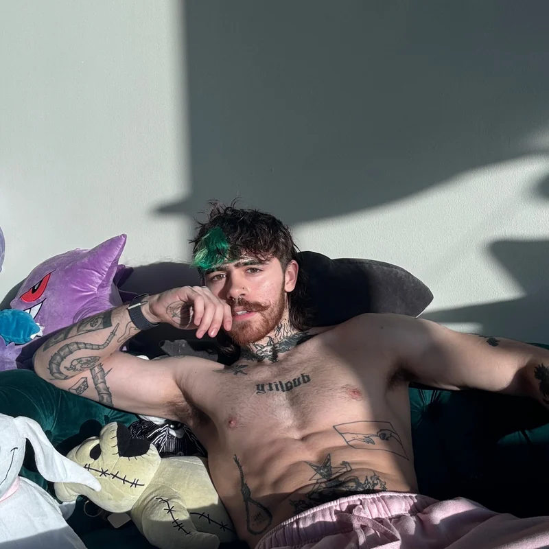 Itsiceithink on OnlyFans with engaging content