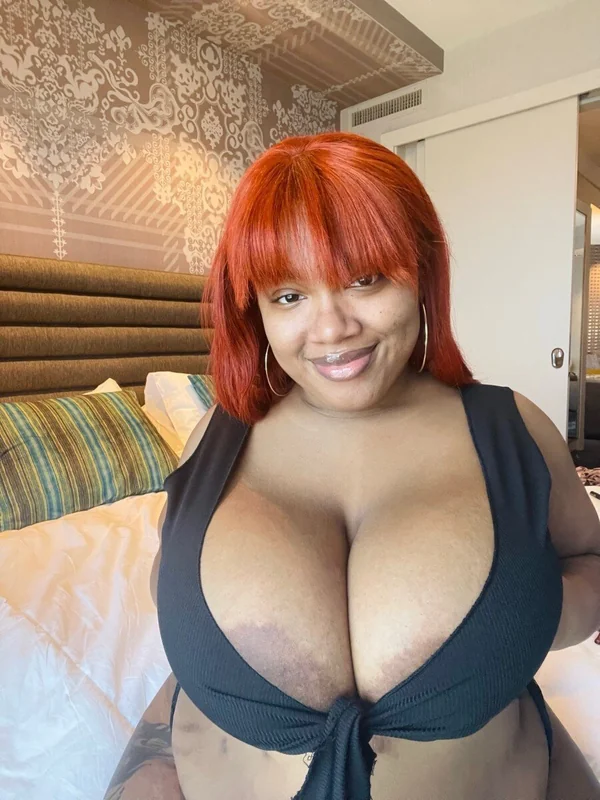 YOUR BIG TITTY GF - OnlyFans Creator Profile Picture