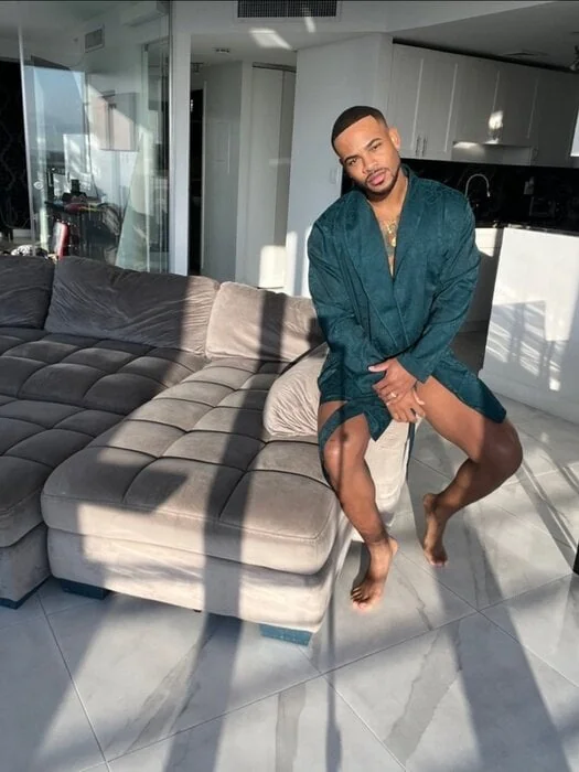 Itsofficiallyty OnlyFans profile with enticing content