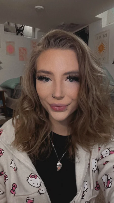 Tiffanee OnlyFans Sweet Petite Creator
