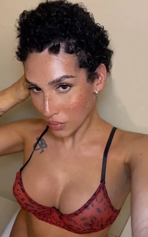 Ivonamarie OnlyFans profile
