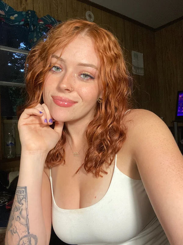Mira OnlyFans profile