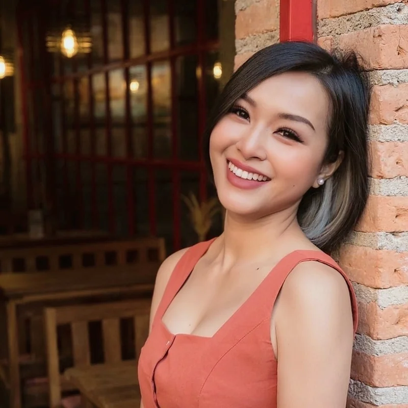 Mini Suki OnlyFans profile with boudoir content