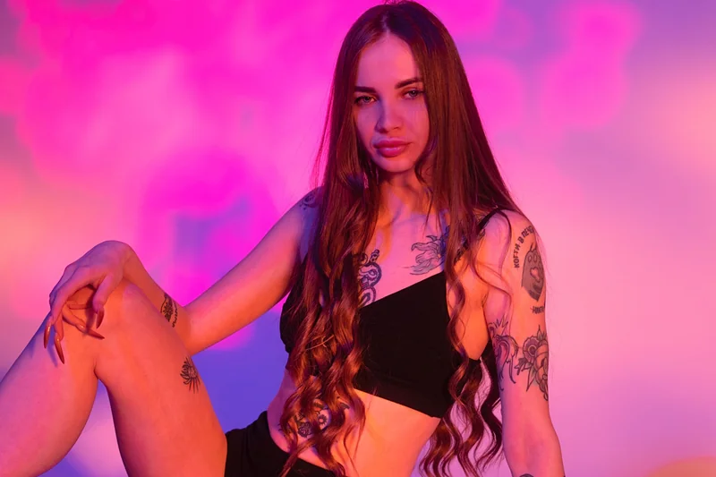 Izzy Lust OnlyFans tattooed creator