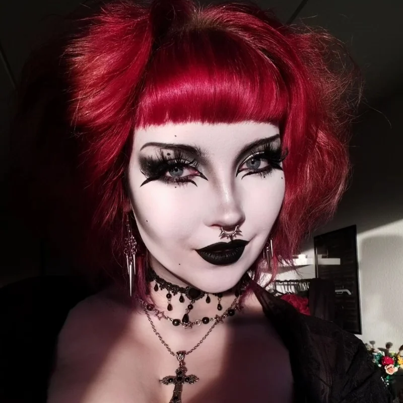 Jade OnlyFans goth creator