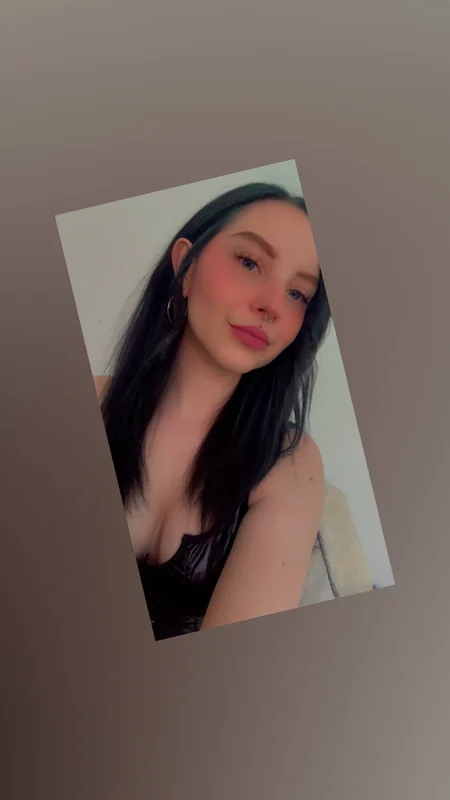 Jade OnlyFans VIP creator with engaging content