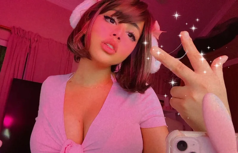 Virtual GF OnlyFans profile