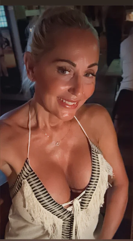 Jan Burton (Free) - OnlyFans Creator Profile Picture