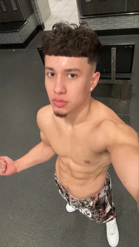 Jettagain OnlyFans creator with exclusive content