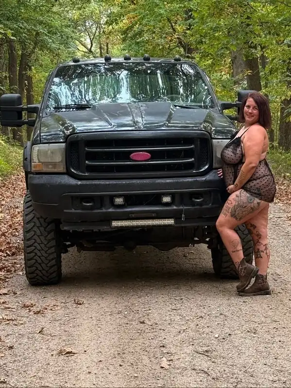 Jimmysmomma94 OnlyFans profile of a boy mom