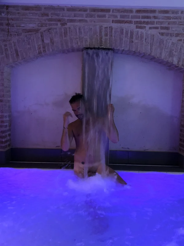 Johnqxxx OnlyFans profile