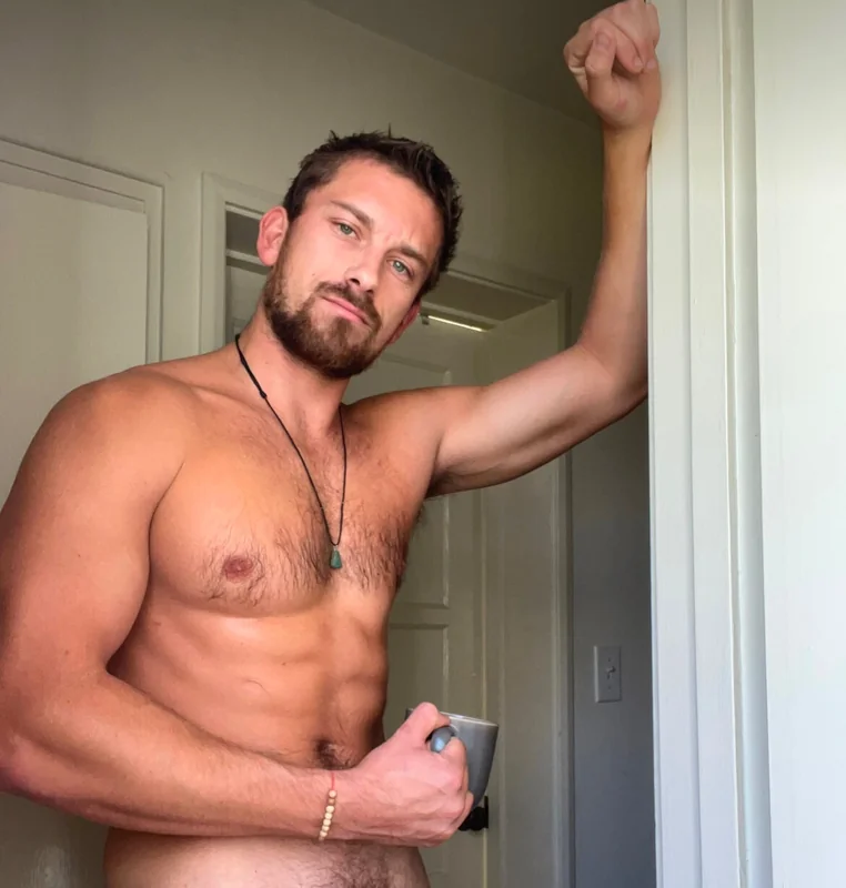 Johnny Kracken OnlyFans athlete with exclusive content