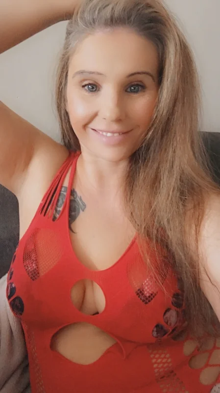 Jordanna Jones OnlyFans Profile Jordanna Jones OnlyFans sexy MILF creator