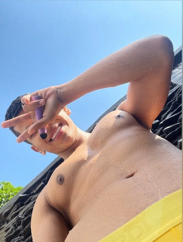 Jose OnlyFans creator with exclusive content