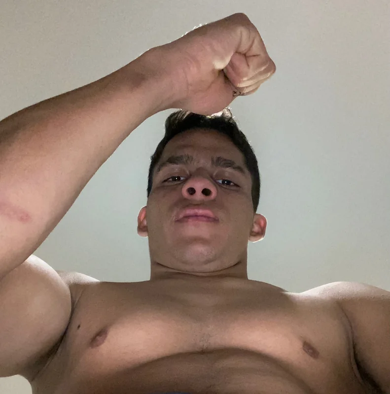 Josecastillo24 OnlyFans creator with personalized videos