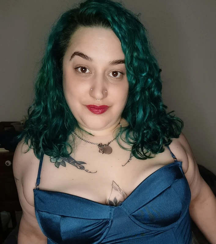 • • - OnlyFans Creator Profile Picture