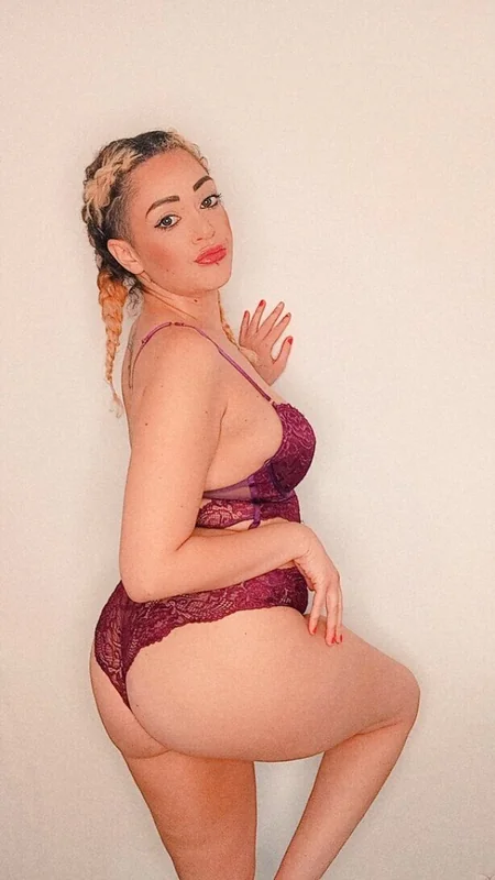 Juicyasminx OnlyFans profile