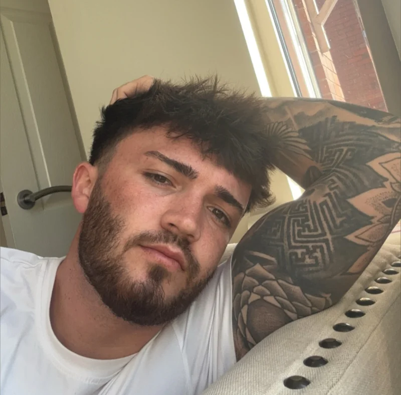 Dan Robertson OnlyFans Creator Dan Robertson OnlyFans British boyfriend
