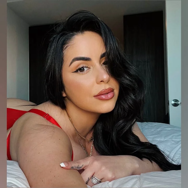 Julesfarina OnlyFans Glamorous Creator