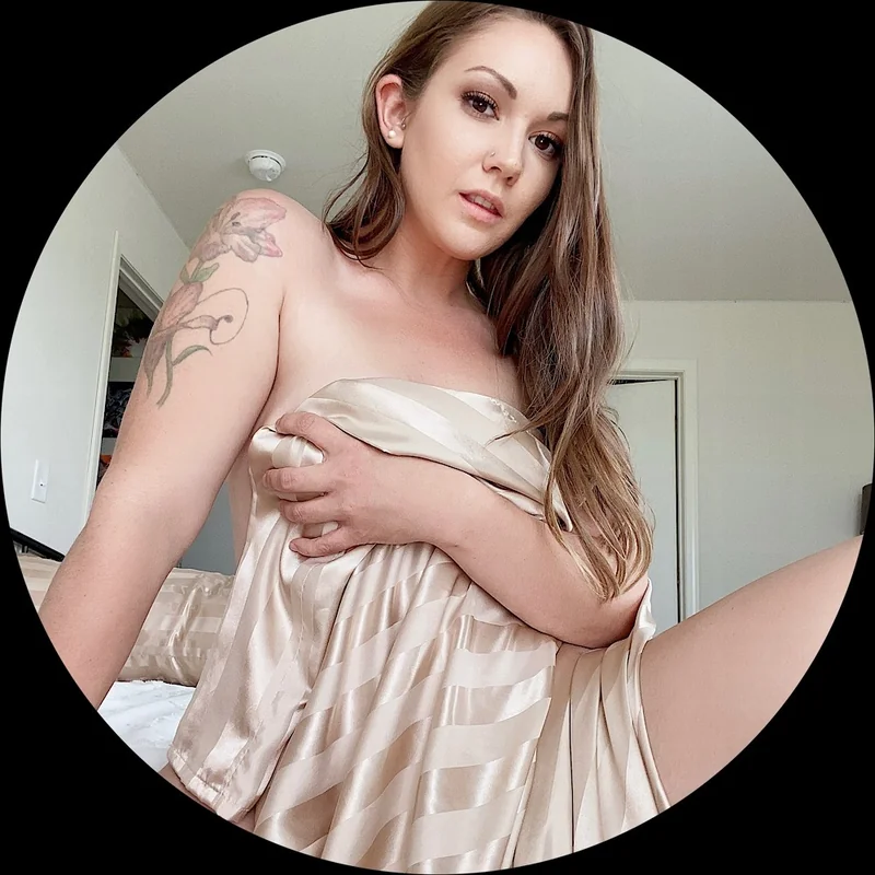 JULIE JUICE VIP OnlyFans creator with big personality