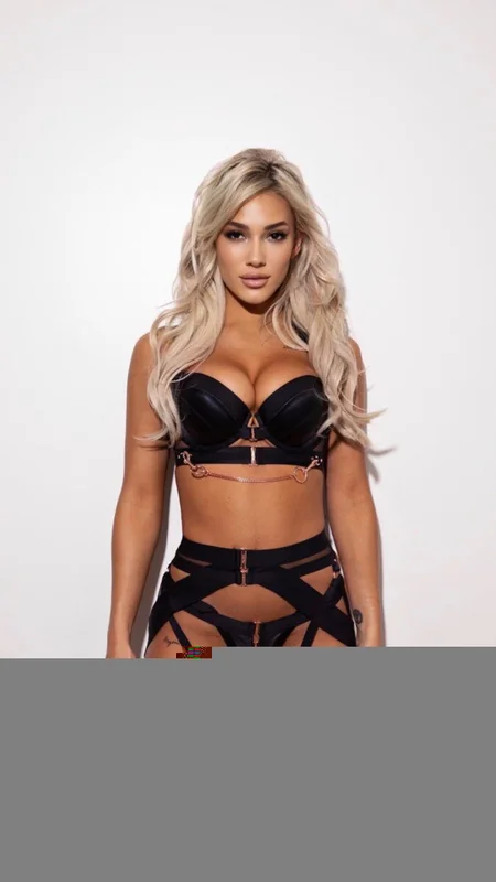 Julieta Rodríguez OnlyFans creator with hot content