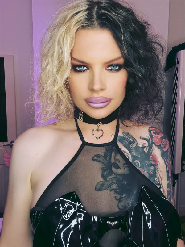 Jupiter (Witch of the East) - OnlyFans Creator Profile Picture