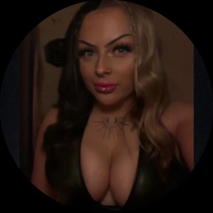Justinereid1 OnlyFans creator with exclusive content.