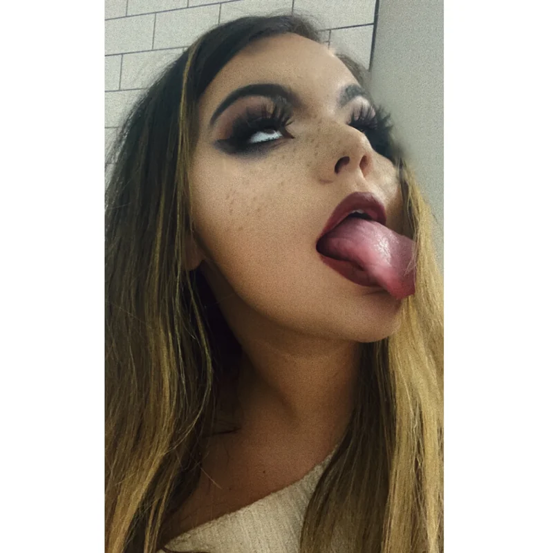 Kaless OnlyFans profile