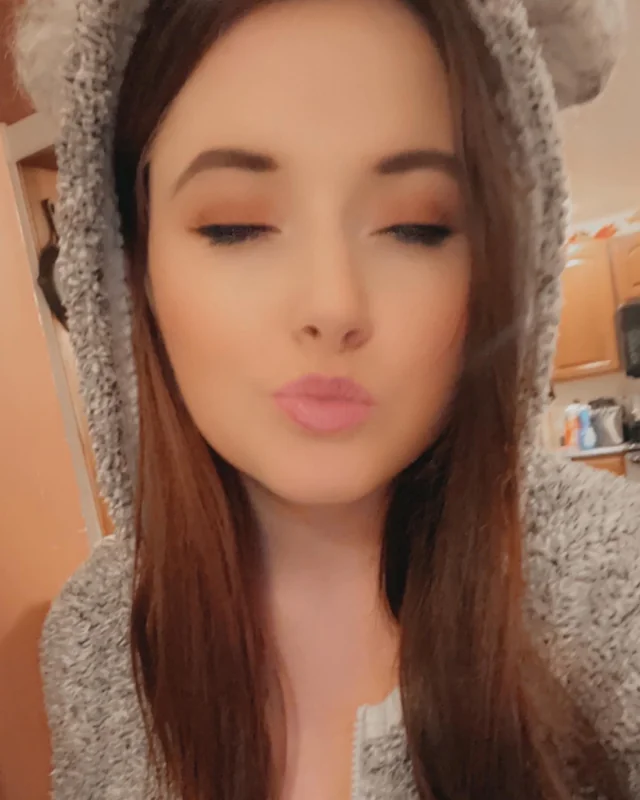 Kami OnlyFans Creator Kami OnlyFans creator with tattoos