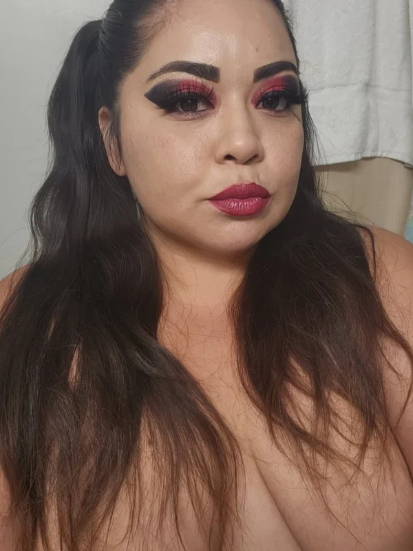 KandieKisses💋 OnlyFans Glamorous Profile KandieKisses💋 OnlyFans profile with curvy looks