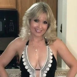 kareneng1xoxo - OnlyFans Creator Profile Picture